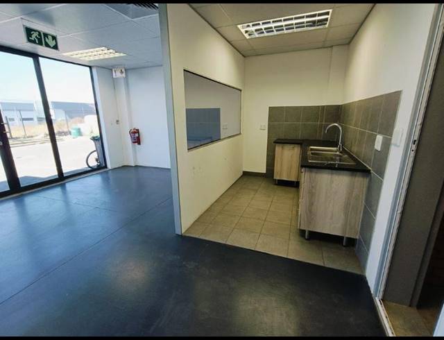 INDUSTRIAL PROPERTY TO RENT IN LONGLAKE